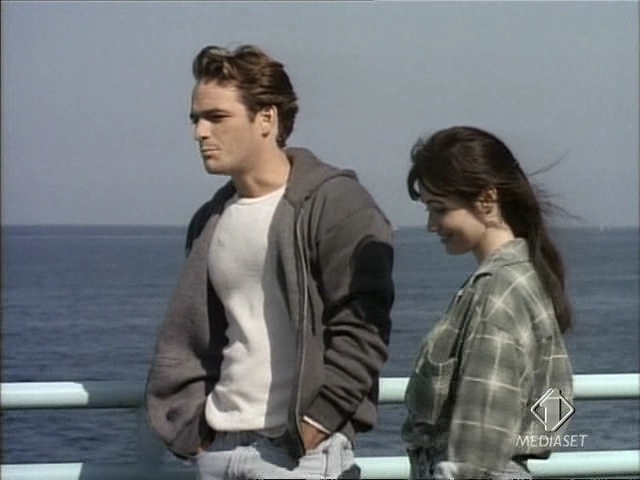 Charmed-Online-dot-NL-BeverlyHills90210-4x03-1308.jpg