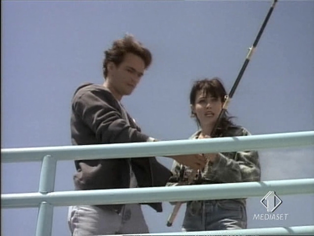 Charmed-Online-dot-NL-BeverlyHills90210-4x03-1944.jpg