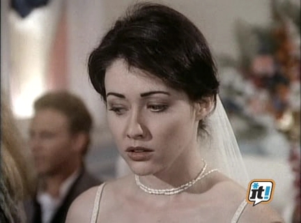 Charmed-Online-dot-NL-BeverlyHills90210-4x10-2203.jpg