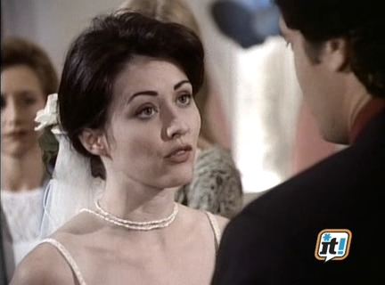 Charmed-Online-dot-NL-BeverlyHills90210-4x10-2237.jpg
