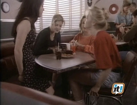 Charmed-Online-dot-NL-BeverlyHills90210-4x13-0280.jpg