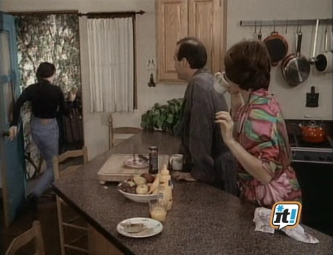 Charmed-Online-dot-NL-BeverlyHills90210-4x17-0105.jpg