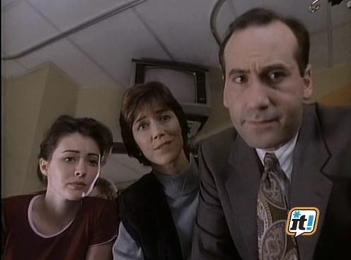 Charmed-Online-dot-NL-BeverlyHills90210-4x19-0401.jpg