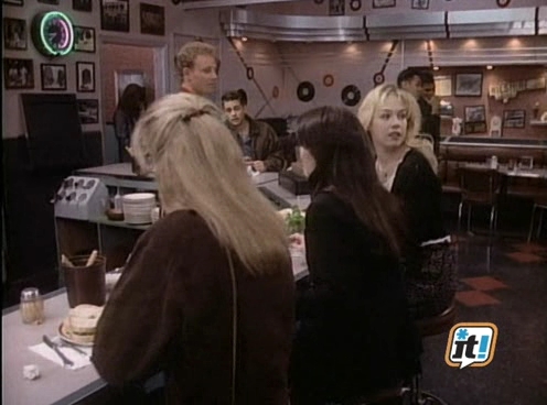 Charmed-Online-dot-NL-BeverlyHills90210-4x19-0877.jpg