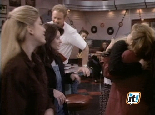 Charmed-Online-dot-NL-BeverlyHills90210-4x19-0903.jpg
