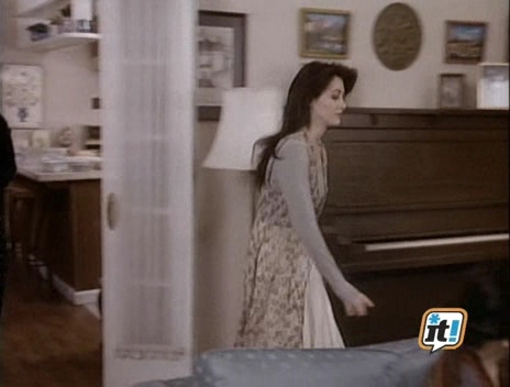 Charmed-Online-dot-NL-BeverlyHills90201-4x202691.jpg