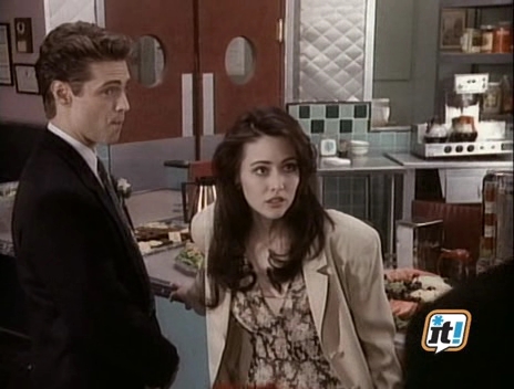 Charmed-Online-dot-NL-BeverlyHills90201-4x202978.jpg