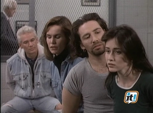 Charmed-Online-dot-NL-BeverlyHills90201-4x240472.jpg