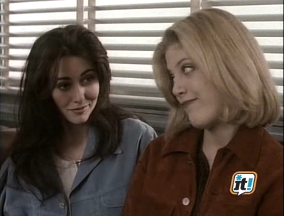 Charmed-Online-dot-NL-BeverlyHills90201-4x25-0221.jpg