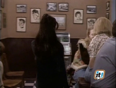 Charmed-Online-dot-NL-BeverlyHills90201-4x25-1515.jpg