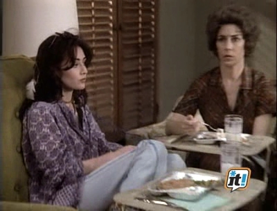 Charmed-Online-dot-NL-BeverlyHills90201-4x25-1716.jpg