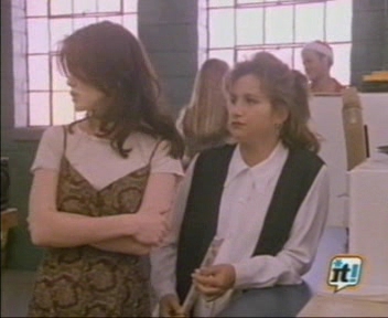 Charmed-Online-dot-NL-BeverlyHills90201-4x26-2190.jpg