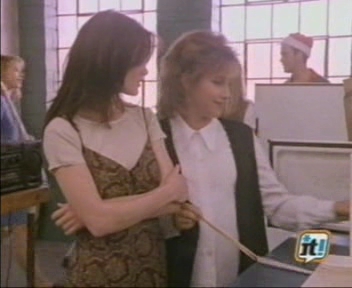 Charmed-Online-dot-NL-BeverlyHills90201-4x26-2194.jpg