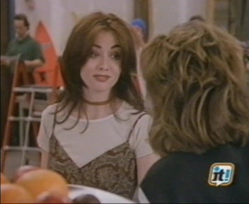 Charmed-Online-dot-NL-BeverlyHills90201-4x26-2201.jpg