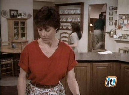 Charmed-Online-dot-NL-BeverlyHills90201-4x27-0527.jpg