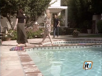 Charmed-Online-dot-NL-BeverlyHills90201-4x27-1019.jpg
