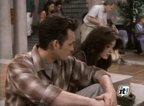 Charmed-Online-dot-NL-BeverlyHills90201-4x29-0989.jpg