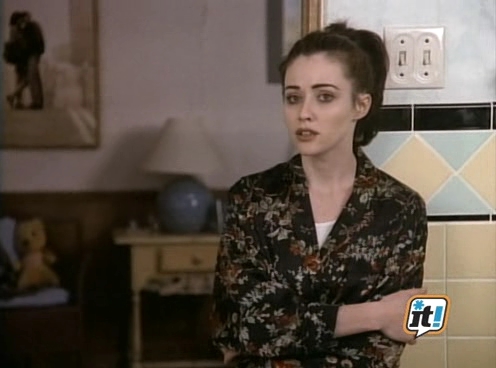 Charmed-Online-dot-NL-BeverlyHills90201-4x29-1217.jpg