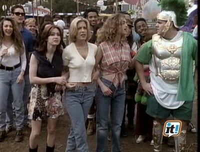 Charmed-Online-dot-NL-BeverlyHills90201-4x32-3839.jpg