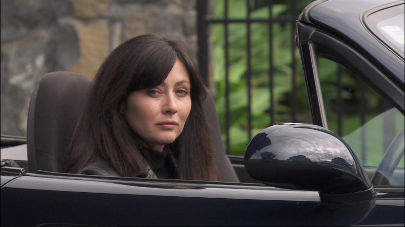 Charmed-Online-dot-net-KissMeDeadly4510.jpg Charmed-Online-dot-net-KissMeDeadly4510.jpg