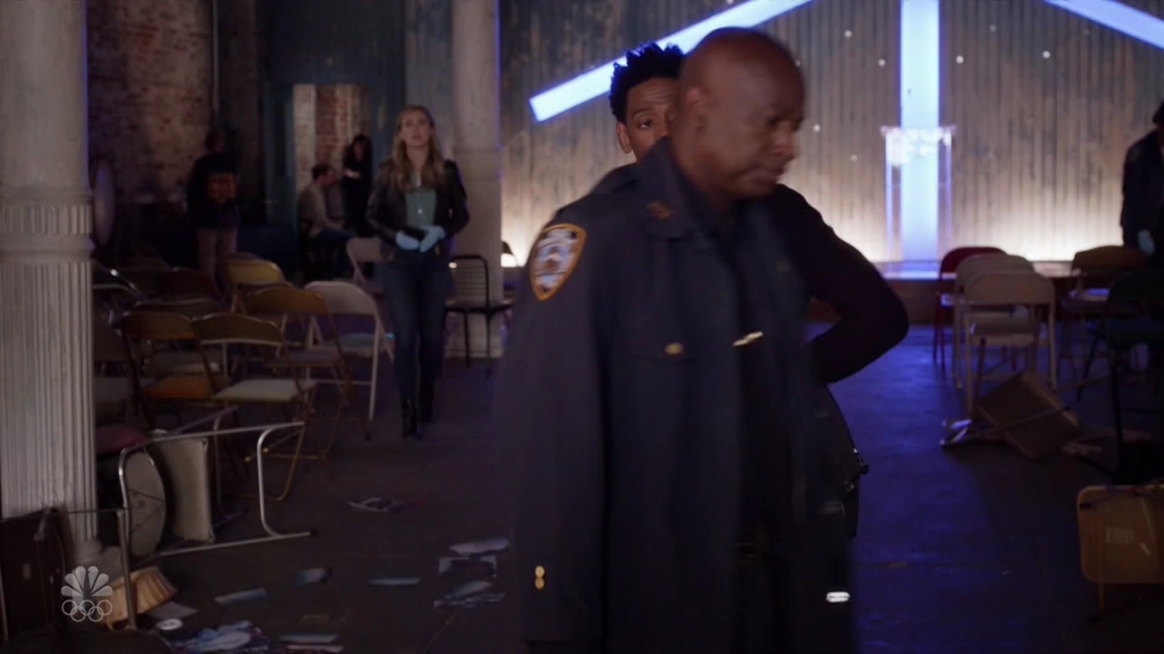 Charmed-Online-dot-nl_Manifest2x05-0707.jpg