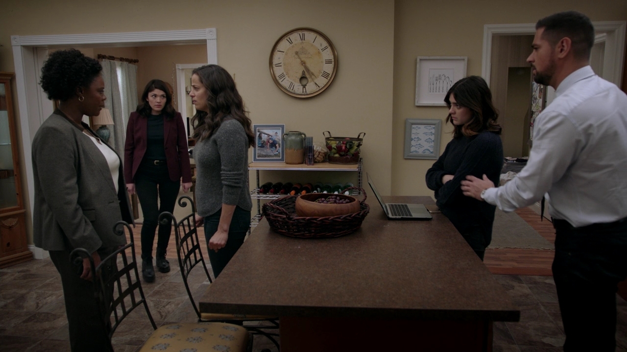 Charmed-Online-dot-nl_Manifest2x13-1467.jpg