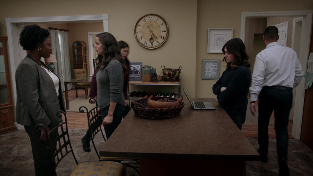 Charmed-Online-dot-nl_Manifest2x13-1468.jpg