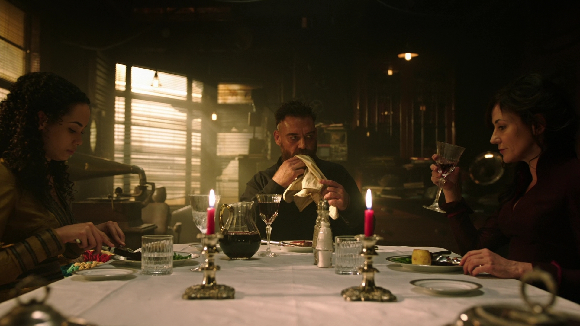 Charmed-Online-dot-nl_IntoTheBadlands2x08-1142.jpg