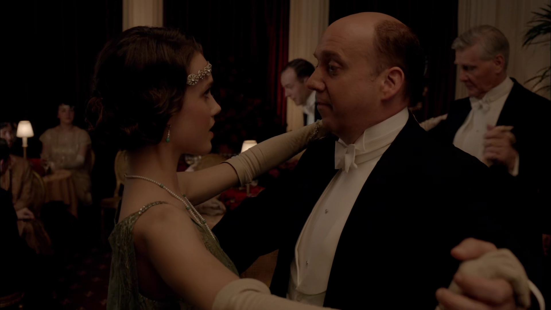 Charmed-Online-dot-nl-DowntownAbbey4x09-1524.jpg Charmed-Online-dot-nl-DowntownAbbey4x09-1524.jpg