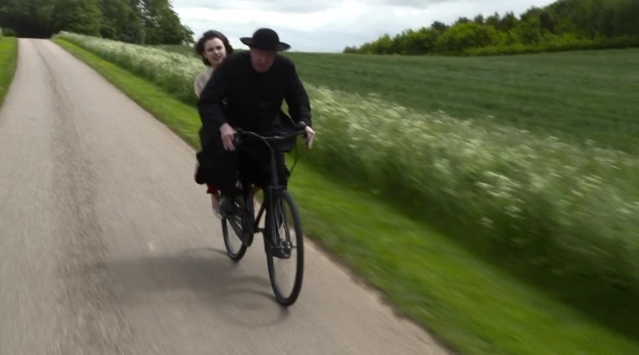 Charmed-Online-dot-nl-FatherBrown2x01-1639.jpg Charmed-Online-dot-nl-FatherBrown2x01-1639.jpg