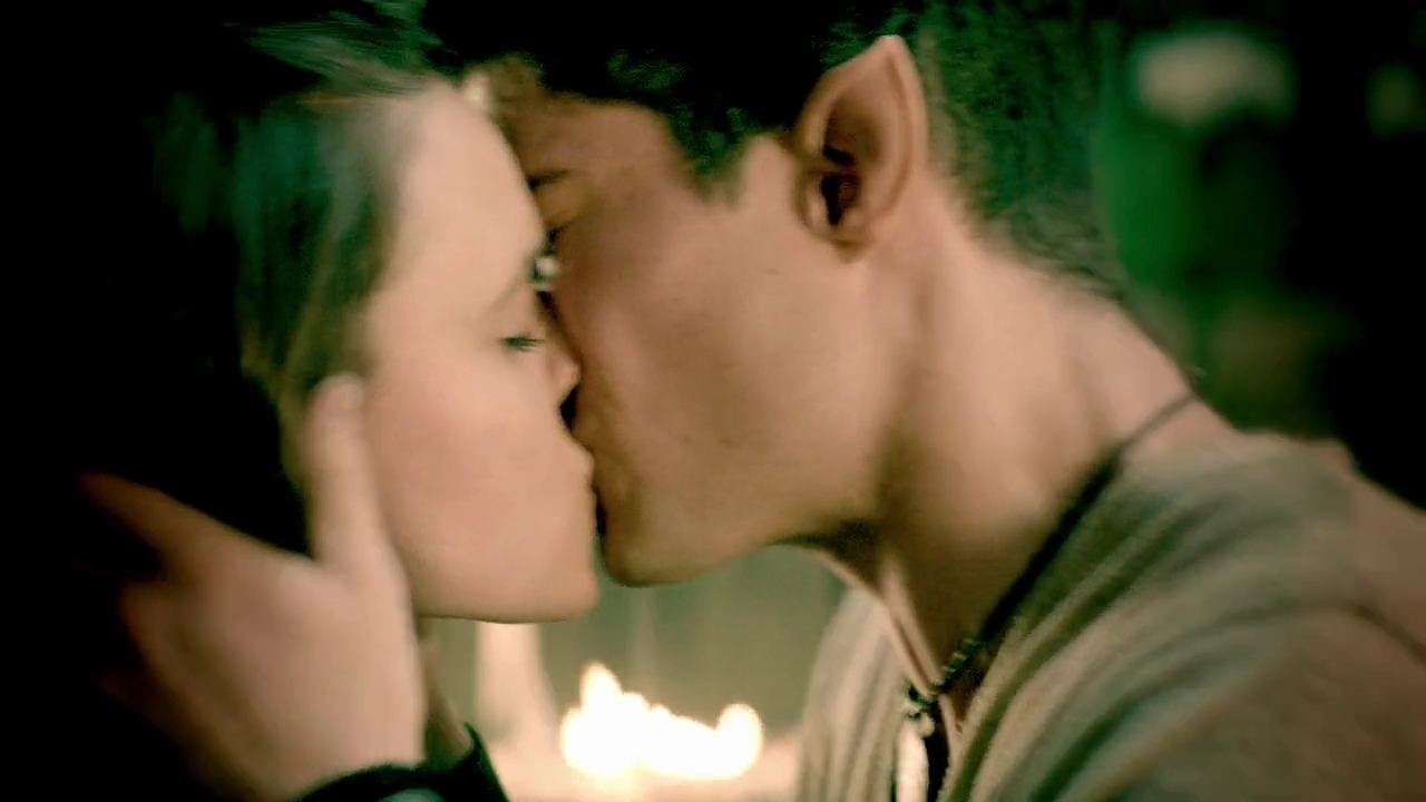 Charmed-Online-dot-nl-TheShannaraChronicles1x04-1851.jpg Charmed-Online-dot-nl-TheShannaraChronicles1x04-1851.jpg