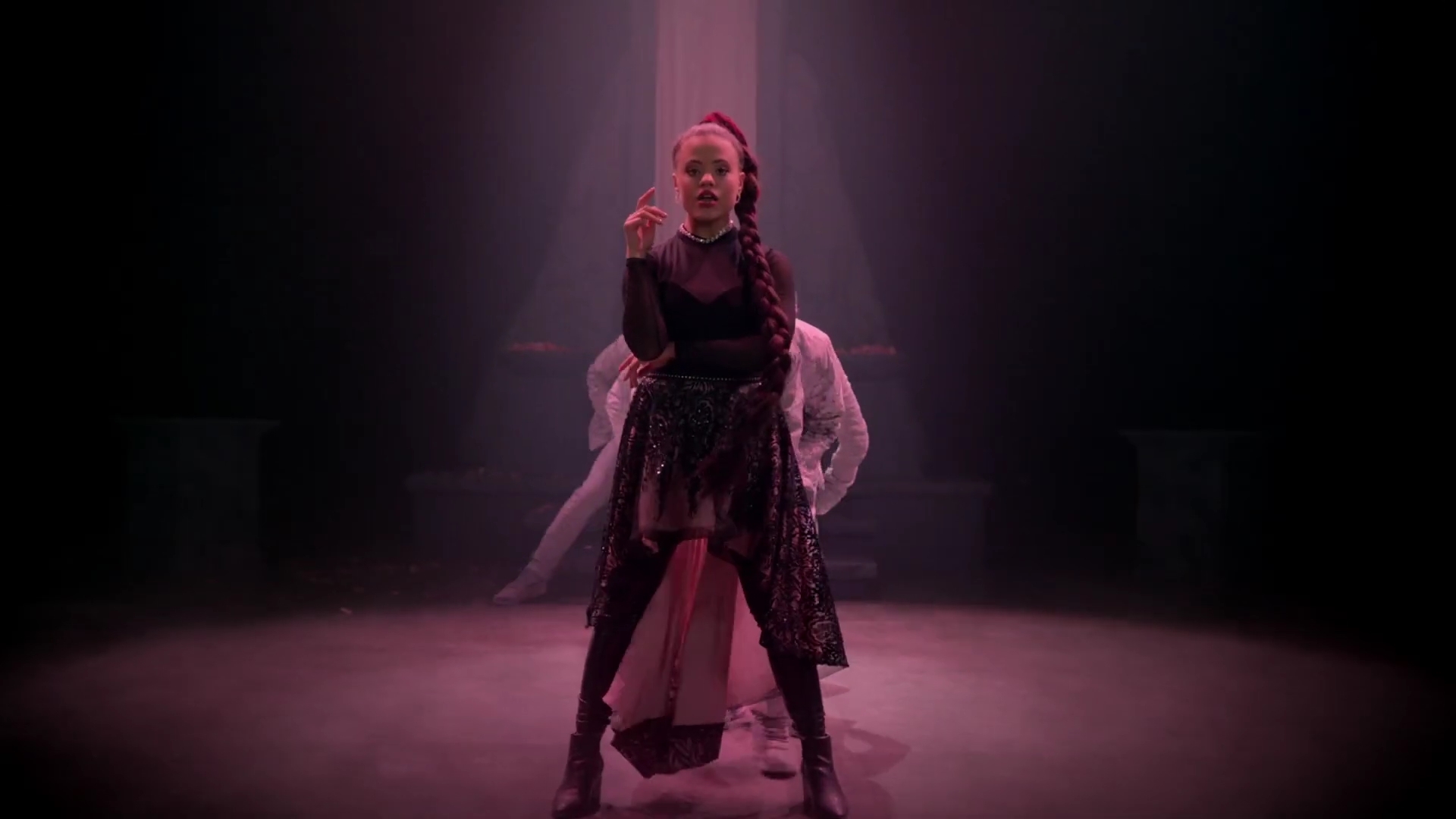 Charmed-Online-dot-nl_QueenOfMean-Remixclip00066.jpg Charmed-Online-dot-nl_QueenOfMean-Remixclip00066.jpg