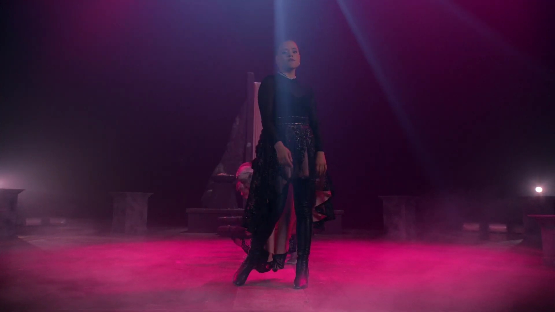 Charmed-Online-dot-nl_QueenOfMean-Remixclip00098.jpg Charmed-Online-dot-nl_QueenOfMean-Remixclip00098.jpg