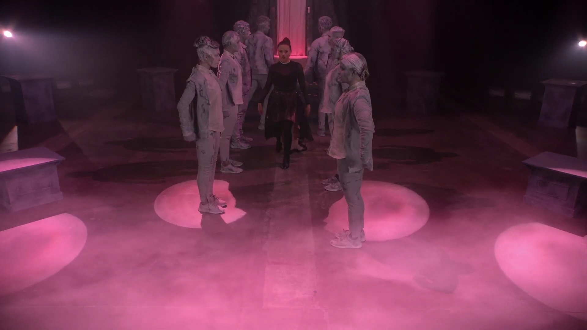 Charmed-Online-dot-nl_QueenOfMean-Remixclip00115.jpg Charmed-Online-dot-nl_QueenOfMean-Remixclip00115.jpg