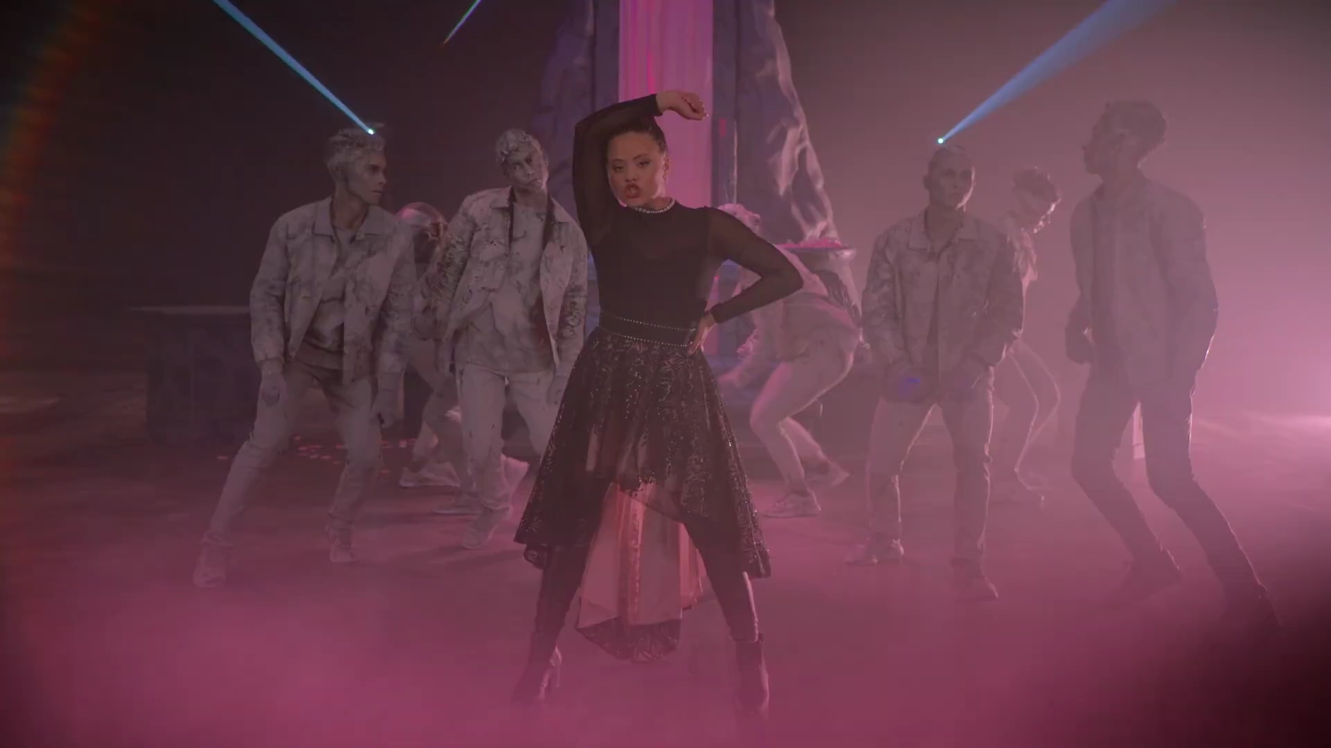 Charmed-Online-dot-nl_QueenOfMean-Remixclip00137.jpg Charmed-Online-dot-nl_QueenOfMean-Remixclip00137.jpg