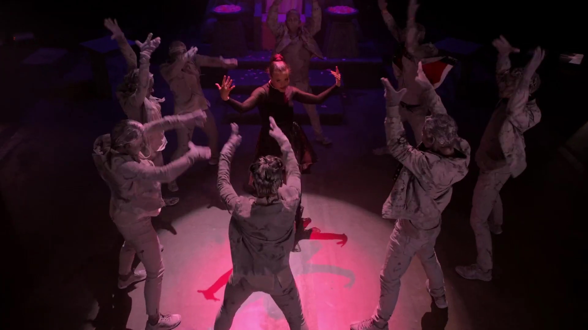 Charmed-Online-dot-nl_QueenOfMean-Remixclip00174.jpg Charmed-Online-dot-nl_QueenOfMean-Remixclip00174.jpg