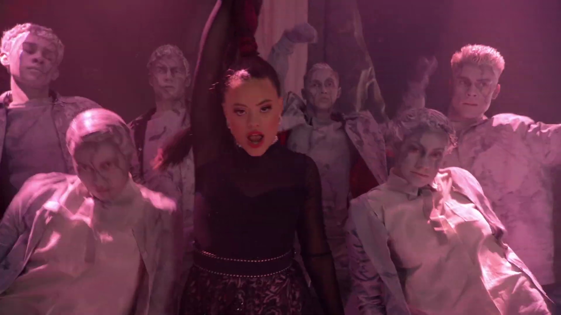 Charmed-Online-dot-nl_QueenOfMean-Remixclip00200.jpg Charmed-Online-dot-nl_QueenOfMean-Remixclip00200.jpg