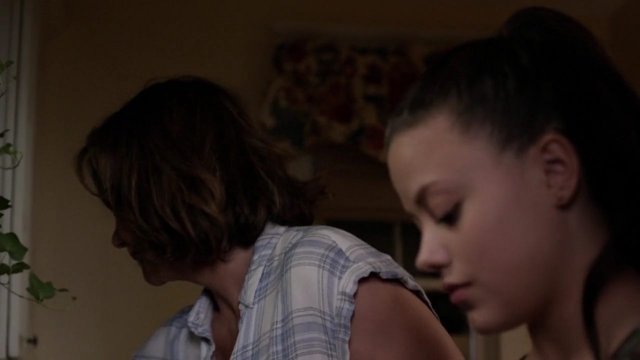 Charmed-Online-dot-nl_ShadesOfBlue2x01-2026.jpg Charmed-Online-dot-nl_ShadesOfBlue2x01-2026.jpg