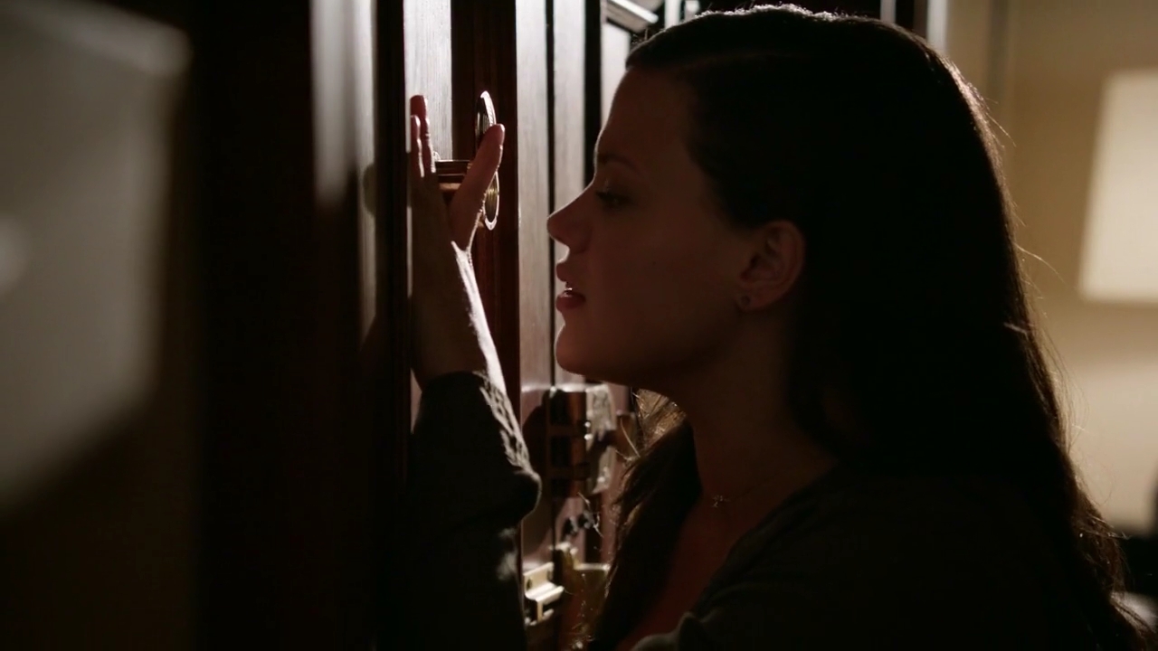 Charmed-Online-dot-nl_ShadesOfBlue2x05-2030.jpg Charmed-Online-dot-nl_ShadesOfBlue2x05-2030.jpg