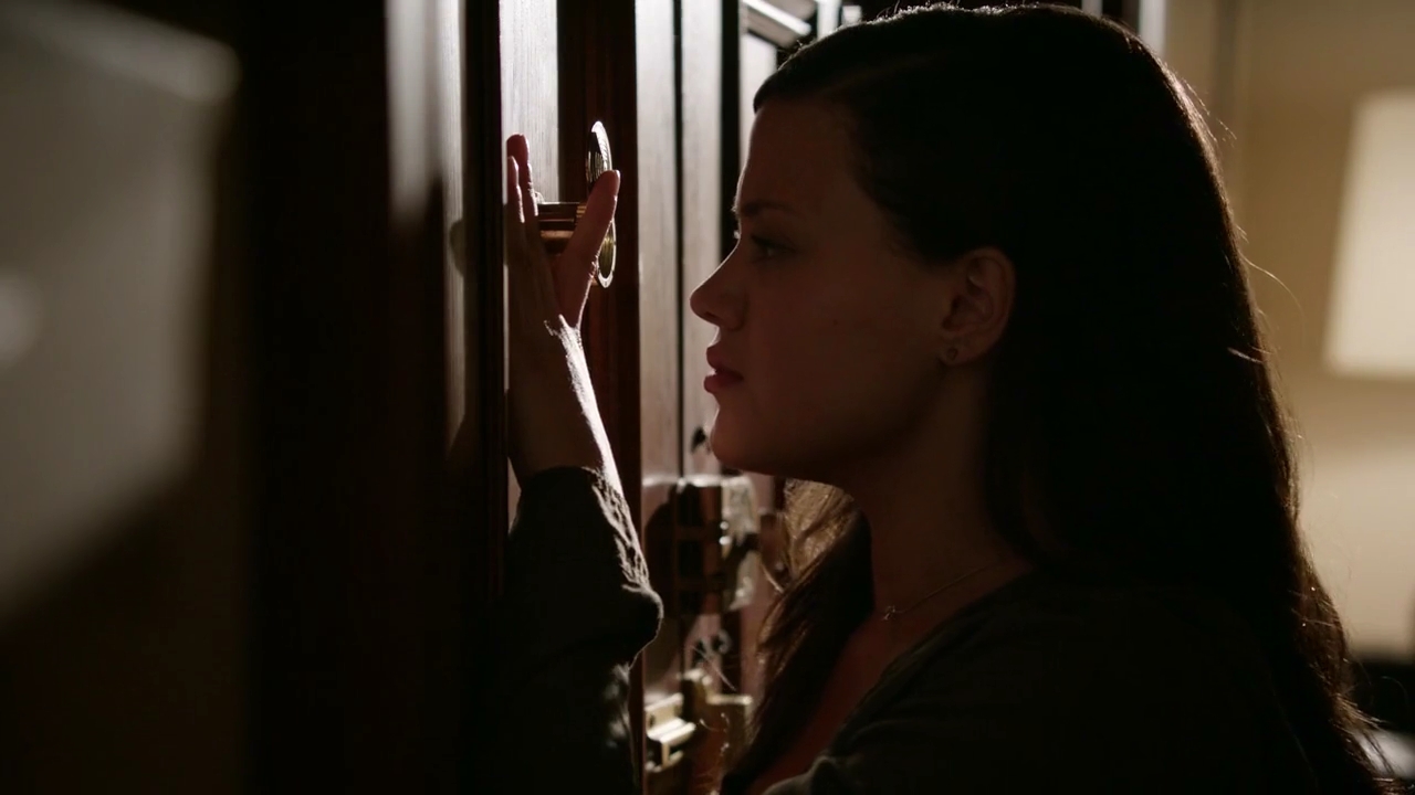 Charmed-Online-dot-nl_ShadesOfBlue2x05-2047.jpg Charmed-Online-dot-nl_ShadesOfBlue2x05-2047.jpg