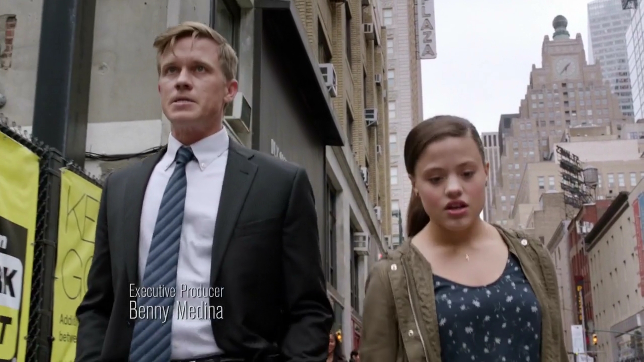 Charmed-Online-dot-nl_ShadesOfBlue2x09-0173.jpg