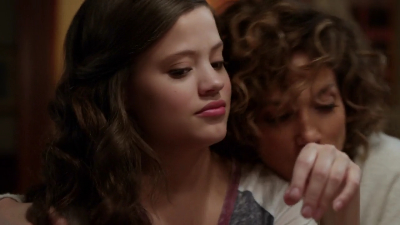 Charmed-Online-dot-nl_ShadesOfBlue2x10-1815.jpg Charmed-Online-dot-nl_ShadesOfBlue2x10-1815.jpg