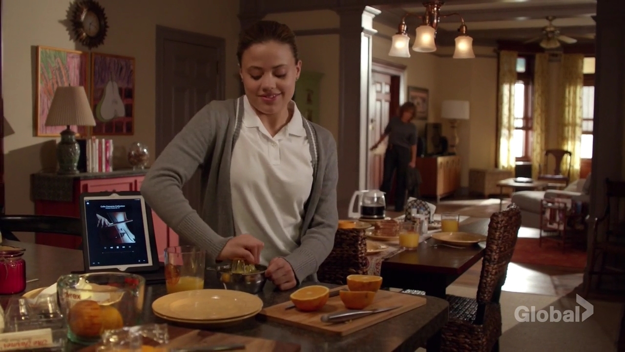 Charmed-Online-dot-nl_ShadesOfBlue3x02-0037.jpg