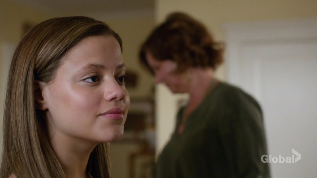 Charmed-Online-dot-nl_ShadesOfBlue3x10-2120.jpg