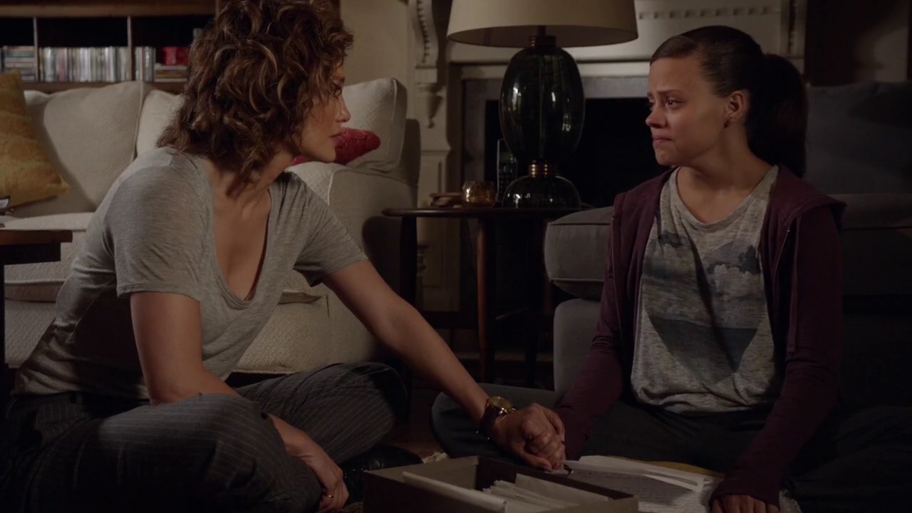 Charmed-Online-dot-nl_ShadesOfBlue1x06-1896.jpg Charmed-Online-dot-nl_ShadesOfBlue1x06-1896.jpg