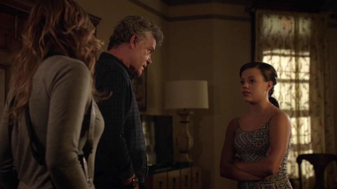 Charmed-Online-dot-nl_ShadesOfBlue1x08-1190.jpg Charmed-Online-dot-nl_ShadesOfBlue1x08-1190.jpg