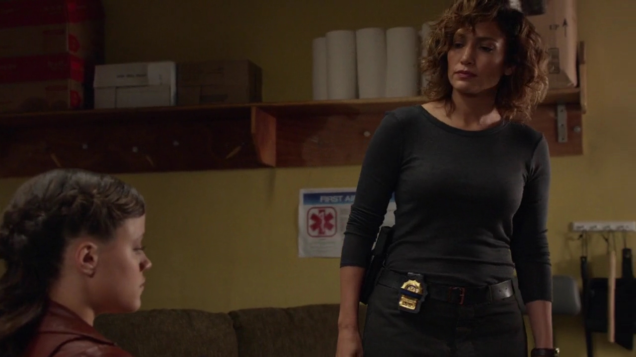 Charmed-Online-dot-nl_ShadesOfBlue1x08-1537.jpg Charmed-Online-dot-nl_ShadesOfBlue1x08-1537.jpg