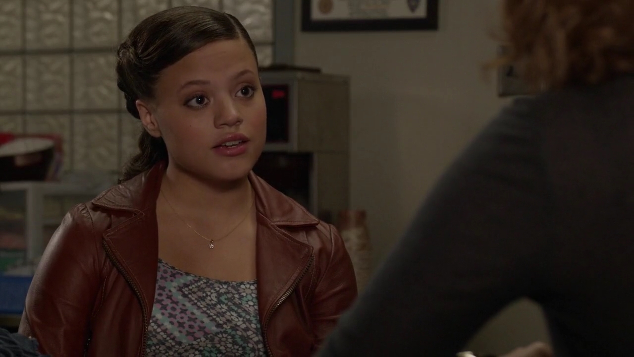 Charmed-Online-dot-nl_ShadesOfBlue1x08-1555.jpg Charmed-Online-dot-nl_ShadesOfBlue1x08-1555.jpg