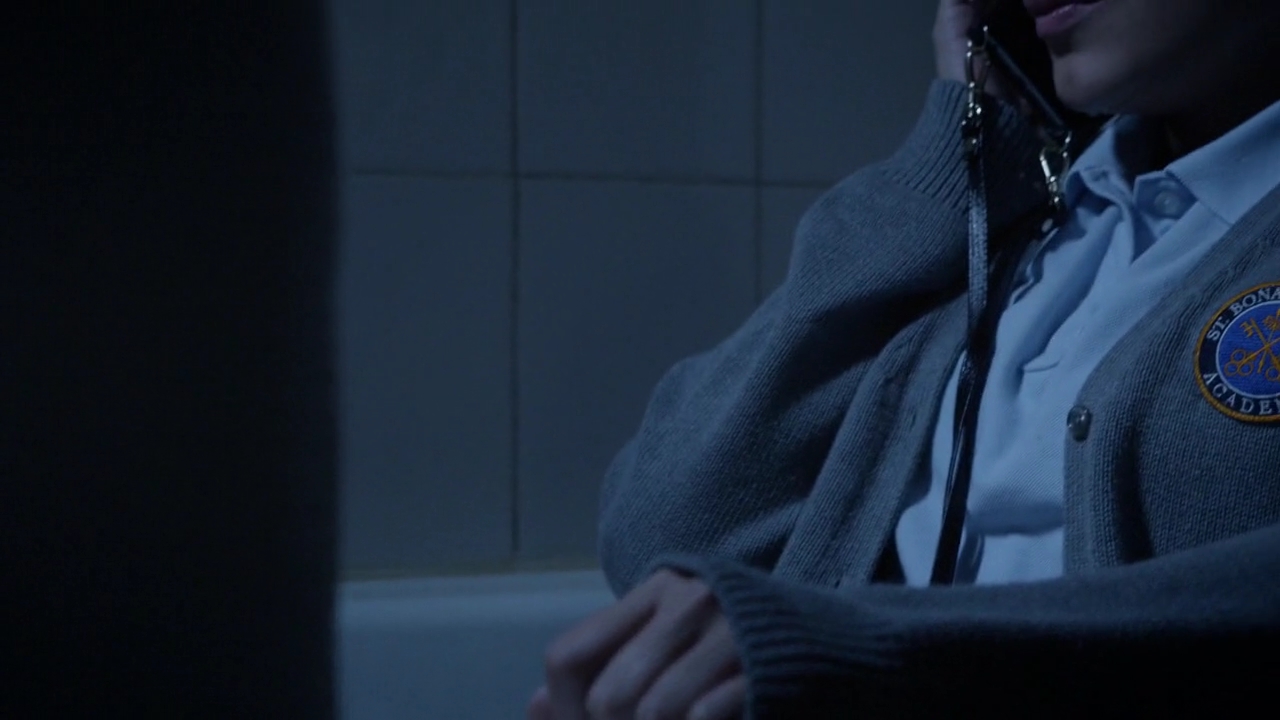 Charmed-Online-dot-nl_ShadesOfBlue1x12-2339.jpg Charmed-Online-dot-nl_ShadesOfBlue1x12-2339.jpg