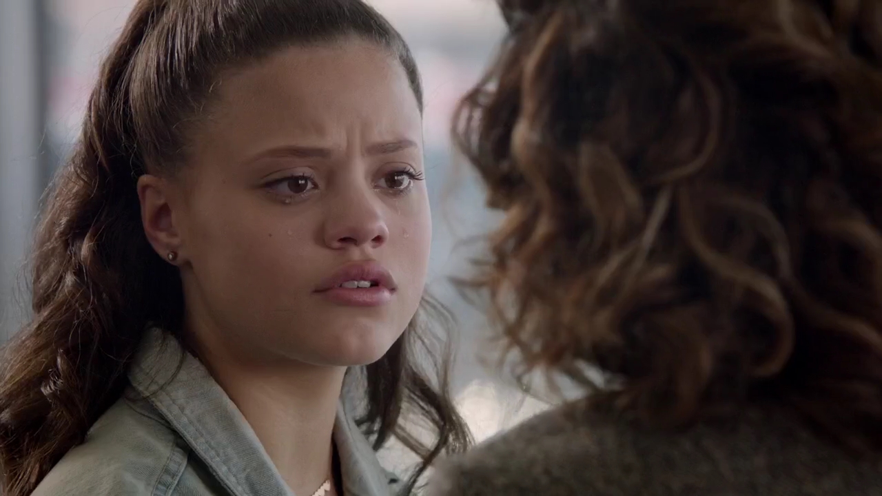 Charmed-Online-dot-nl_ShadesOfBlue1x13-1838.jpg Charmed-Online-dot-nl_ShadesOfBlue1x13-1838.jpg